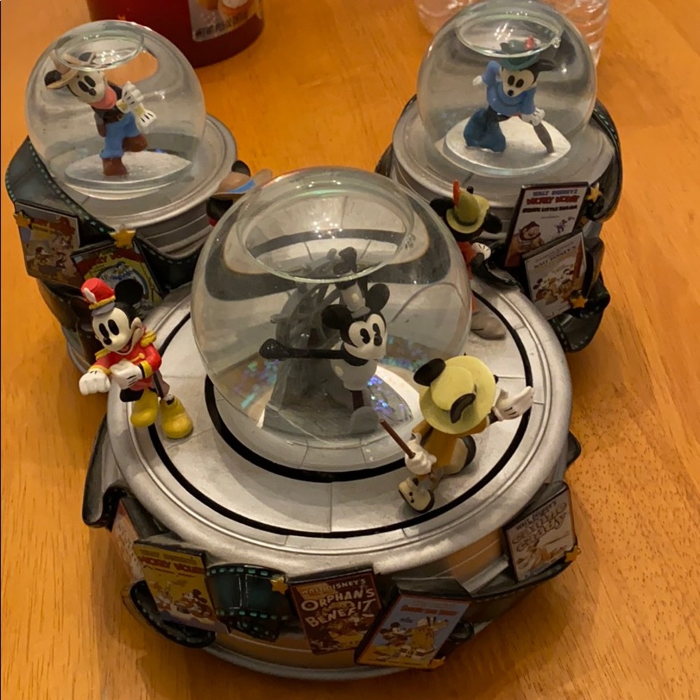 Mickey Mouse Snow Globe